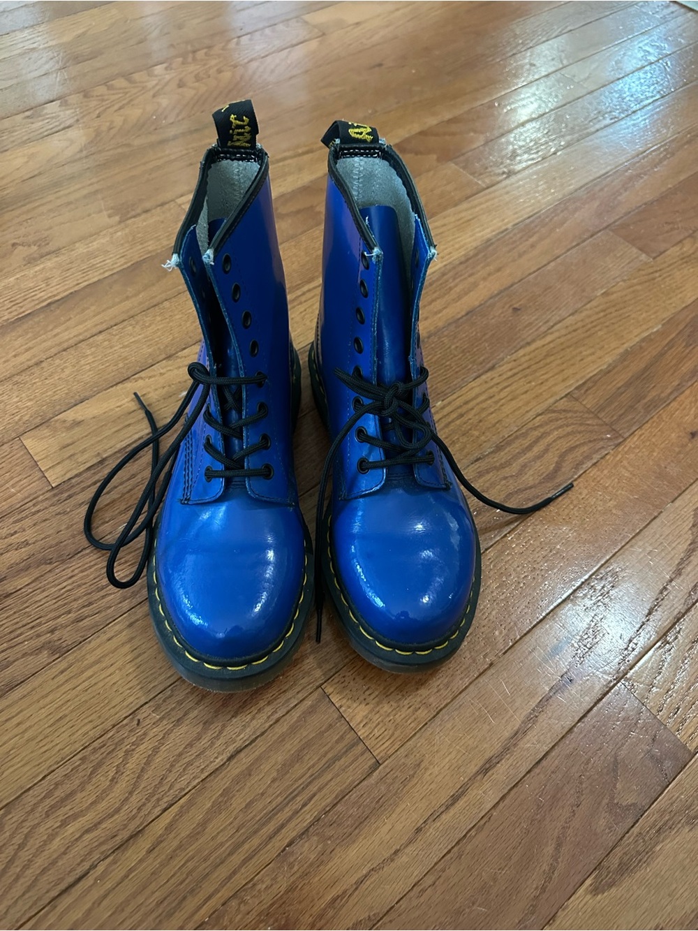 Blue Doc Martens women’s size 8 - Picture 2 of 6